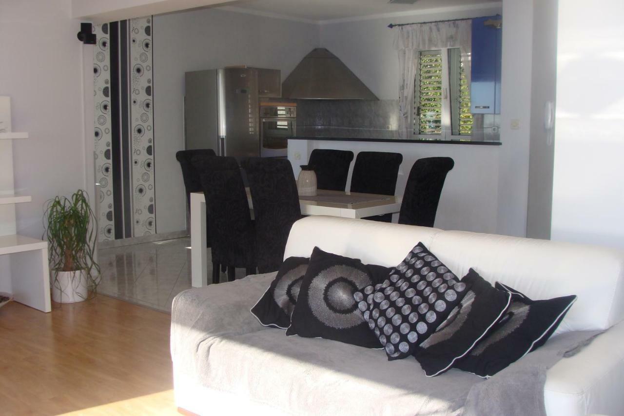 Apartment Laura,Amazing View! ดูบรอฟนิก ภายนอก รูปภาพ