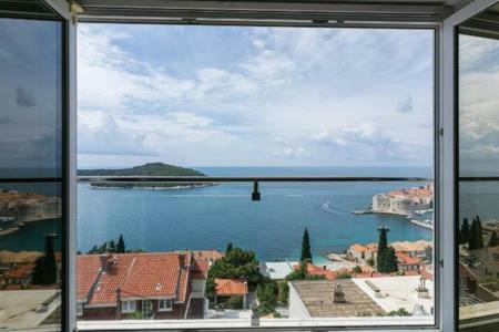 Apartment Laura,Amazing View! ดูบรอฟนิก ภายนอก รูปภาพ